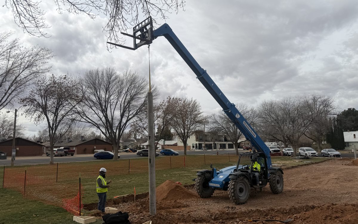 Hurricane Pickleball Courts lighting installation